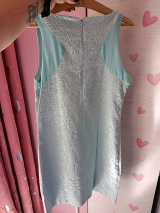 Vestido corto azul con textura