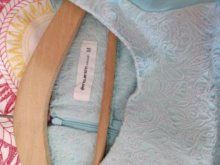 Vestido corto azul con textura