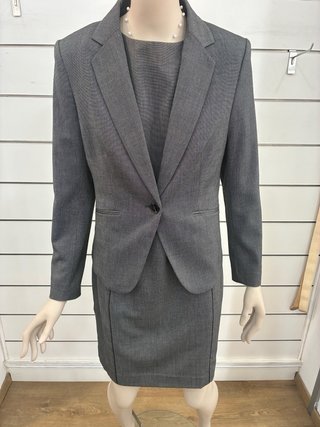 Vestido de chaqueta gris