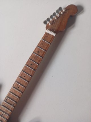 Mini Guitarra Eléctrica Personalizada