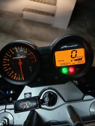 Suzuki Bandit 650 Naked Azul. Año 2006 ( ITV 2027)