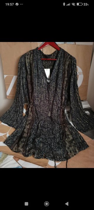 Vestido Zara negro y dorado