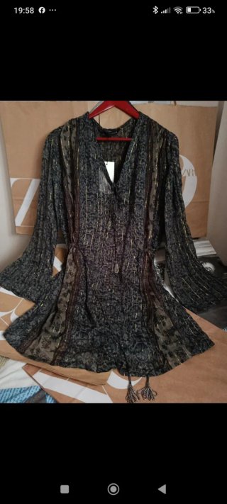 Vestido Zara negro y dorado