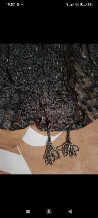 Vestido Zara negro y dorado