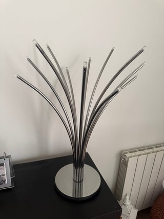 Lámpara táctil Ikea metal y plástico