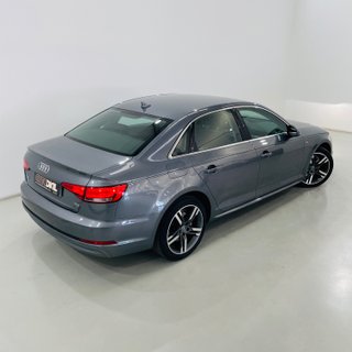 AUDI A4 S line 35 TDI S tronic