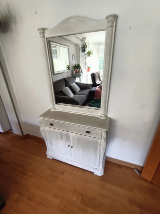 Mueble recibidor blanco con espejo