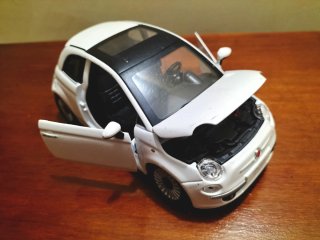 Fiat 500 Bburago 1/24