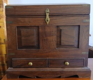 Elegante caja de palo santo
