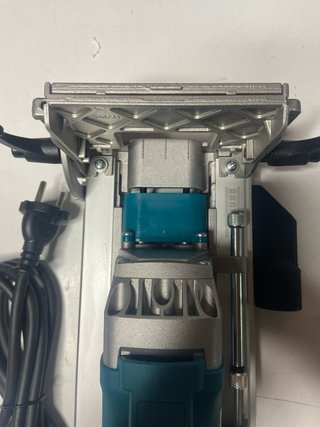 : Fresadora Virutex AB200 con maletín