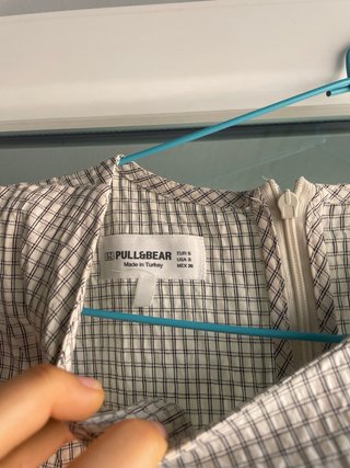Vestido beige y gris con volantes NUEVO
