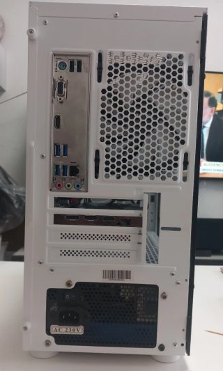 PC Gaming NFORTEC Blanco con RGB