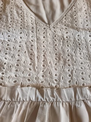 Camiseta SHEIN Beige/Blanca Talla L Más bien XXL,