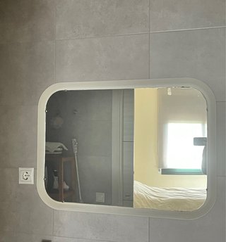Espejo moderno con luz LED