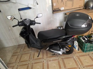 Moto Honda Negra Scooter
