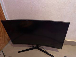 Monitor Samsung Curvo Negro