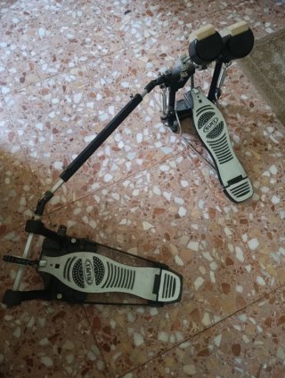 Doble pedal Mapex para bombo de batería