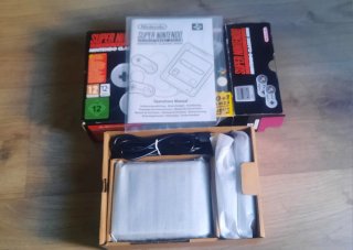 Super Nintendo Classic Mini + 2 Mandos
