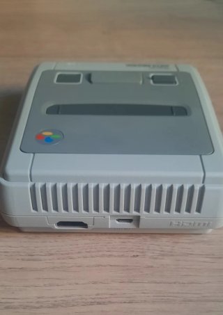 Super Nintendo Classic Mini + 2 Mandos