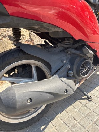 Honda Vision 110cc Roja Scooter