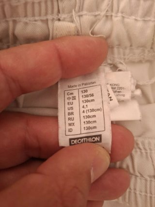 Traje de judo y Karate Blanco y Cinturón Amarillo
