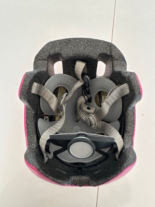 Casco rosa infantil