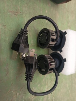 Luz LED H4 8000 Lúmenes