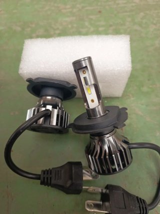 Luz LED H4 8000 Lúmenes