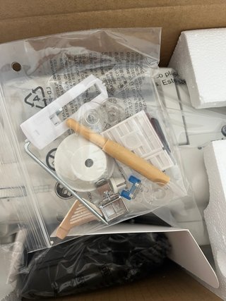Máquina de coser PFAFF e element