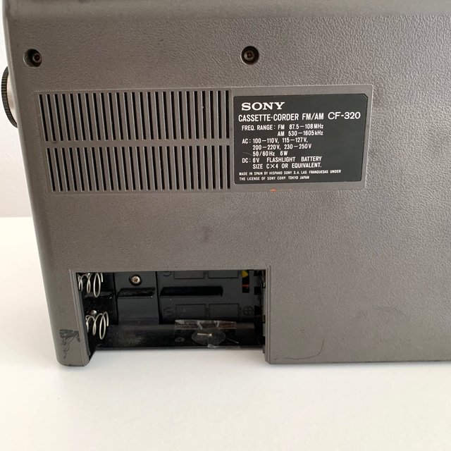 RADIO CASSETTE SONY CF-320 Vintage