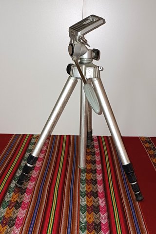 Trípode para cámara fotográfica