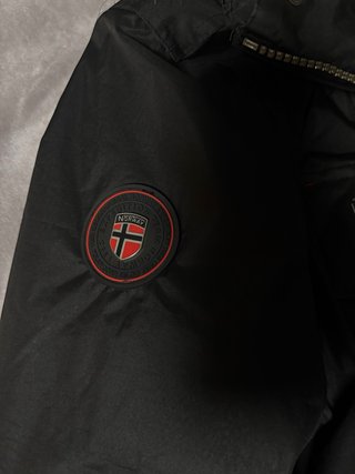 Abrigo Geographical Norway Negro