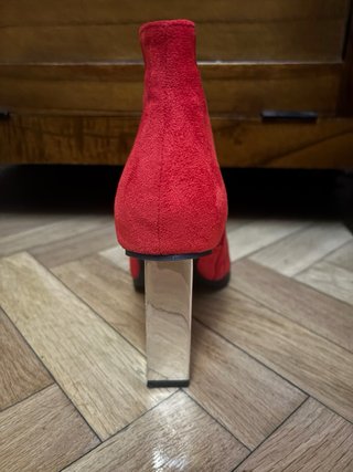 Botines rojos tacón metalizado
