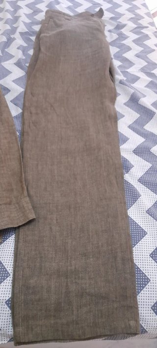 Traje Caramelo Verde Oliva. Lino Natural 100%.