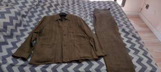 Traje Caramelo Verde Oliva. Lino Natural 100%.