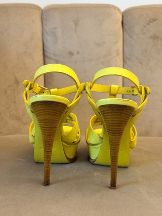 Sandalias Yves Saint Laurent Tribute Amarillas