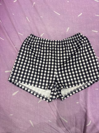 Pantalones cortos de cuadros blanco y negro