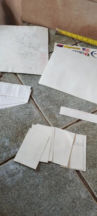 Lote de adhesivos antiguos.