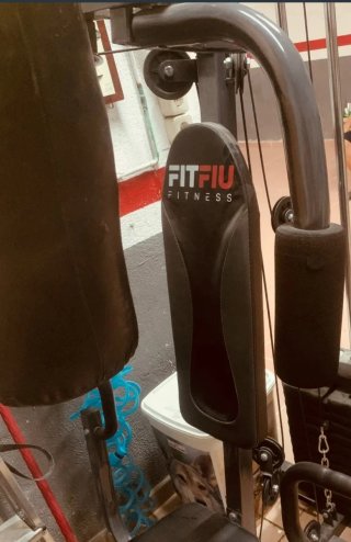 Máquina de musculación multifunción