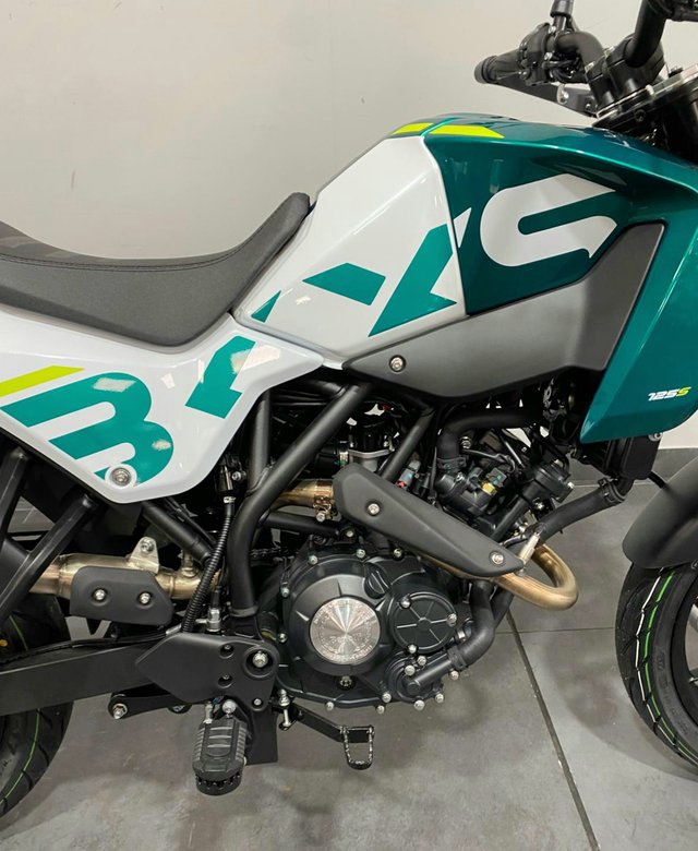 Benelli BKX 125S Supermotard