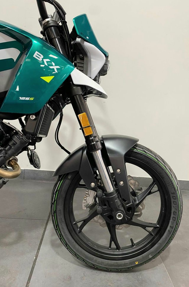 Benelli BKX 125S Supermotard