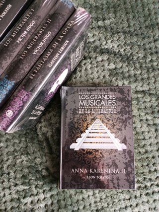Lote 5 Libros Grandes Musicales .