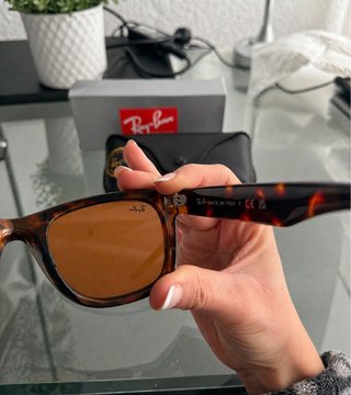 Gafas de sol marrones