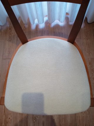 Sillas de salón madera (6 unidades).