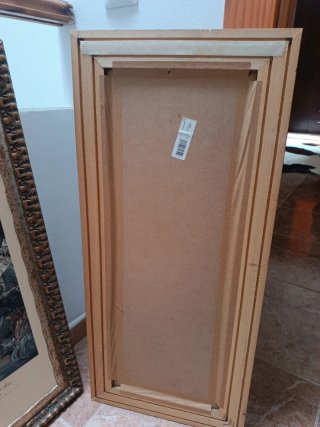 Láminas enmarcadas doradas