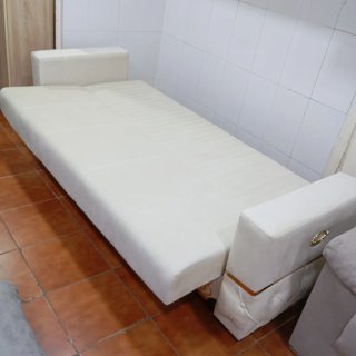 Sofá Cama Tela Beige y Dorado