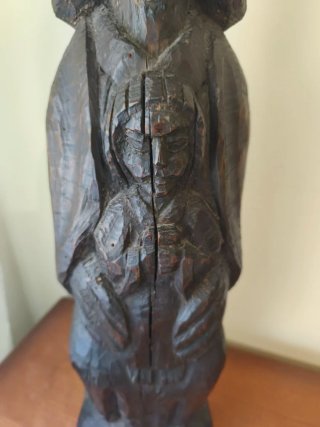 Antigua talla religiosa de madera