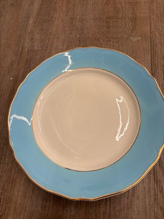 Piatti antichi blu e dorati
