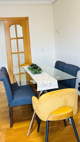Mesa Comedor Cristal como Nueva