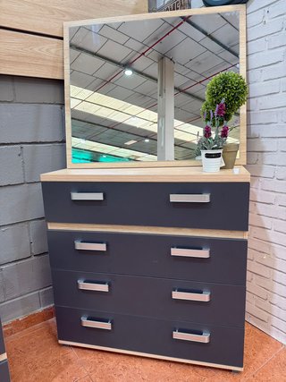 Pack Habitación: Cómoda y Mesita